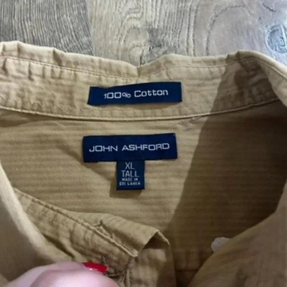 Khaki color button down - Picture 4 of 4